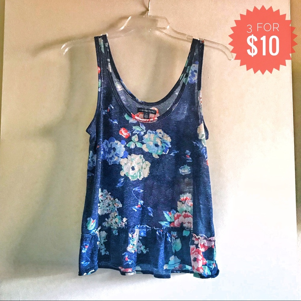 ✨ American Eagle Floral Tank